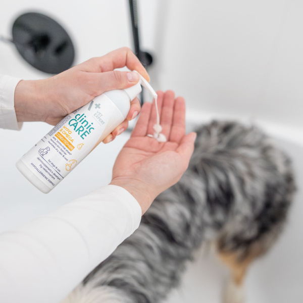 VET EXPERT Clinic Care Hypo & Omega Shampoo
